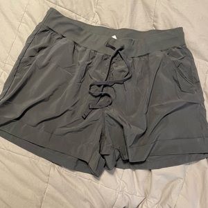 Zella Shorts Drawstring Gray Size XL